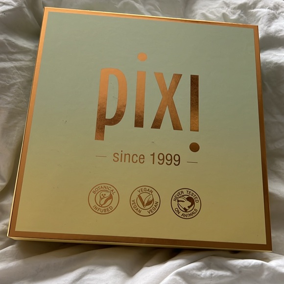 Pixi Beauty After Sun Box Kit - Picture 8 of 8